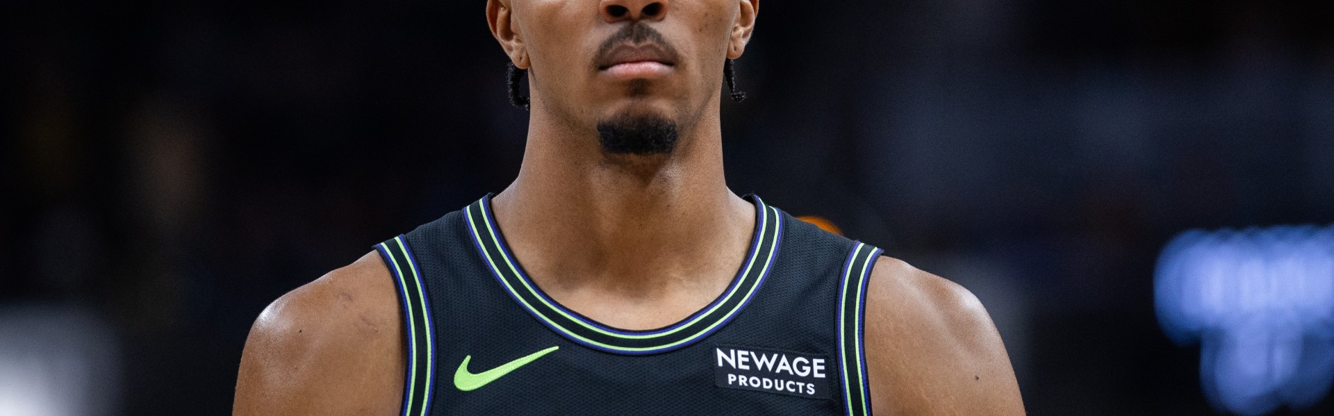 香的一批！墨菲半场攻防在线 7中5&amp;罚球6中6砍下17分3断