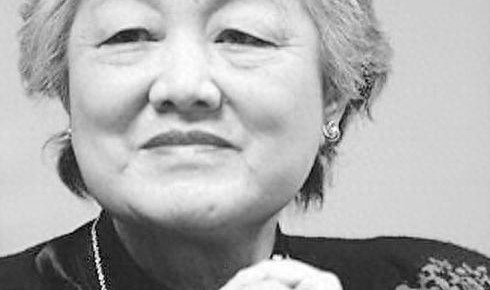 竞技宝-08年章含之逝世，临终前留下遗言，洪晃因何说：妈妈是个聪明人？