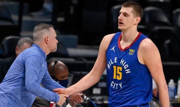 里程碑之夜却遭批评 马龙：约基奇必须每场发挥好