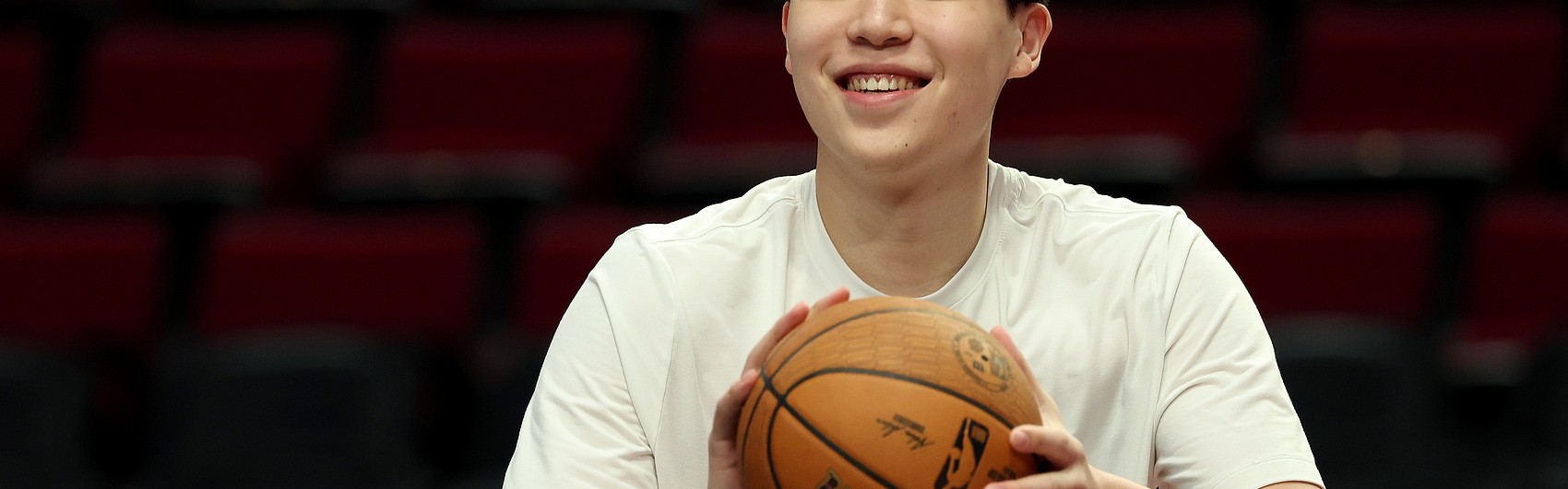 jjb-混音主帅：杨瀚森是我们攻防两端的锚 篮板比之前好多了