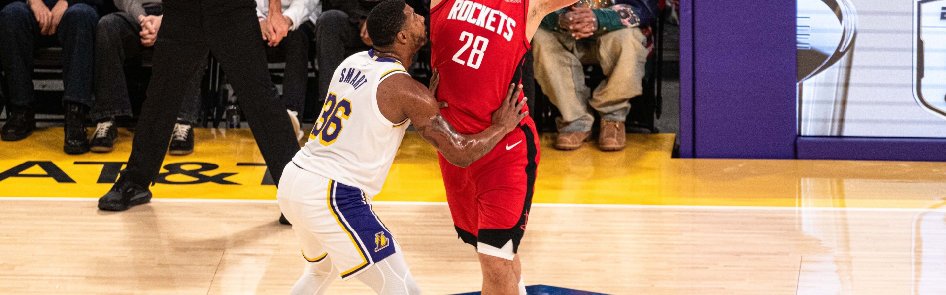 竞技宝app-A·史密斯：湖人留在第3打狼队太难了 不如掉到第4打没控卫的火箭