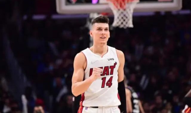 竞技宝-多项数据刷新生涯新高 希罗让人忘记吉米·巴特勒