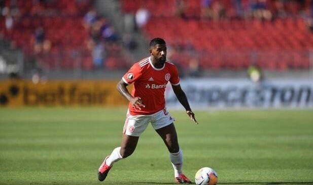 竞技宝app-为让后卫上场 巴球迷捐百万 中国何时有这样球迷？