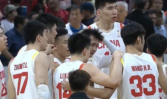 竞技宝-男篮逆转险胜，出线基本稳了，3人绝对功臣，2人拉胯，郭士强无奈
